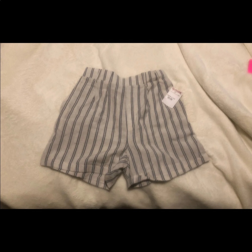 Women’s Size Small Linen Shorts